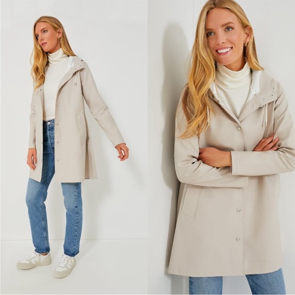 Tuckernuck Stutterheim Raincoat Mosebacke A-Line in Light Sand